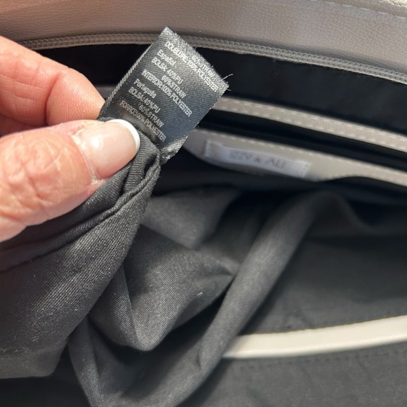 IZZY & ALI Tote Bag Woven Straw and Beige - Picture 9 of 13